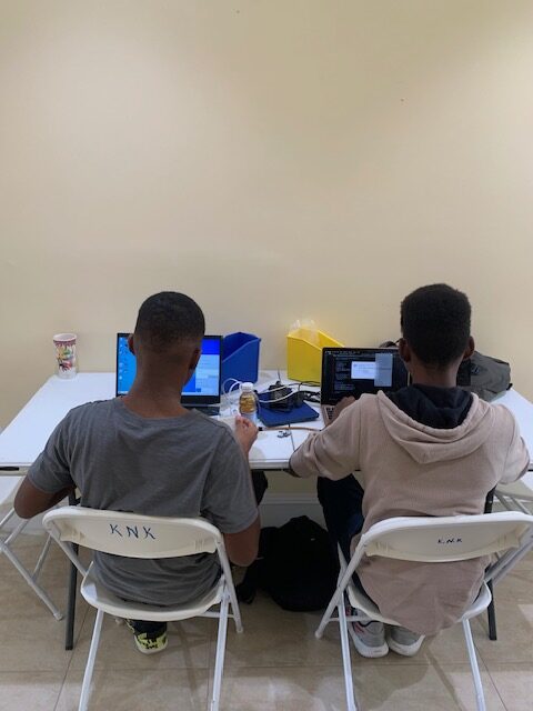 Bahamians Learning to Code